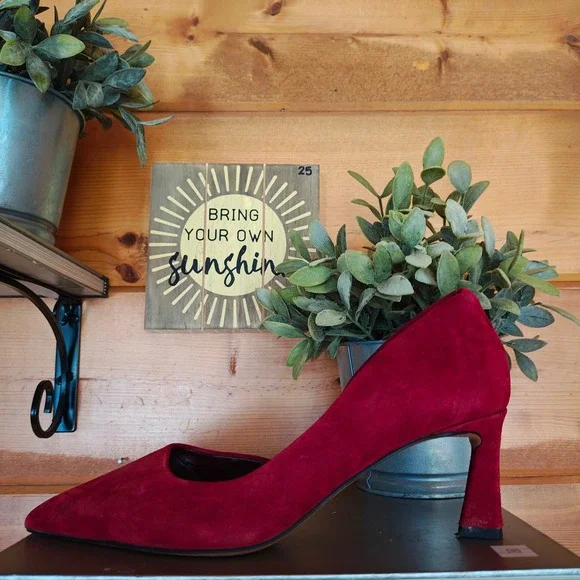 Franco Sarto Tana Red Suede Leather Pointed Toe Heel Pump Half D'Orsay Size 6 M - Picture 2 of 10
